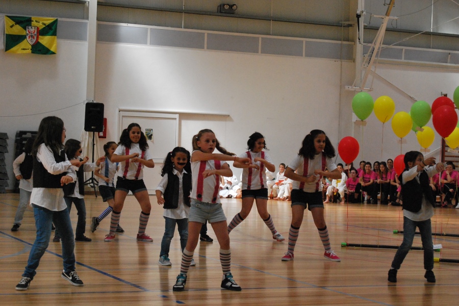 <i>Classe infantil de Dança no Sarau anual © por GRCP Casal do Rato</a></i>
